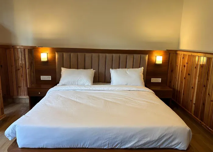 Gangtey Himalayan Suites